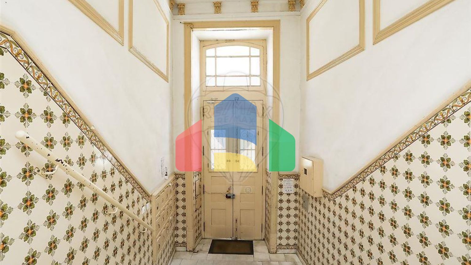 Residential - Condo/Apartment - T4 - Arroios, Lisbon - PT