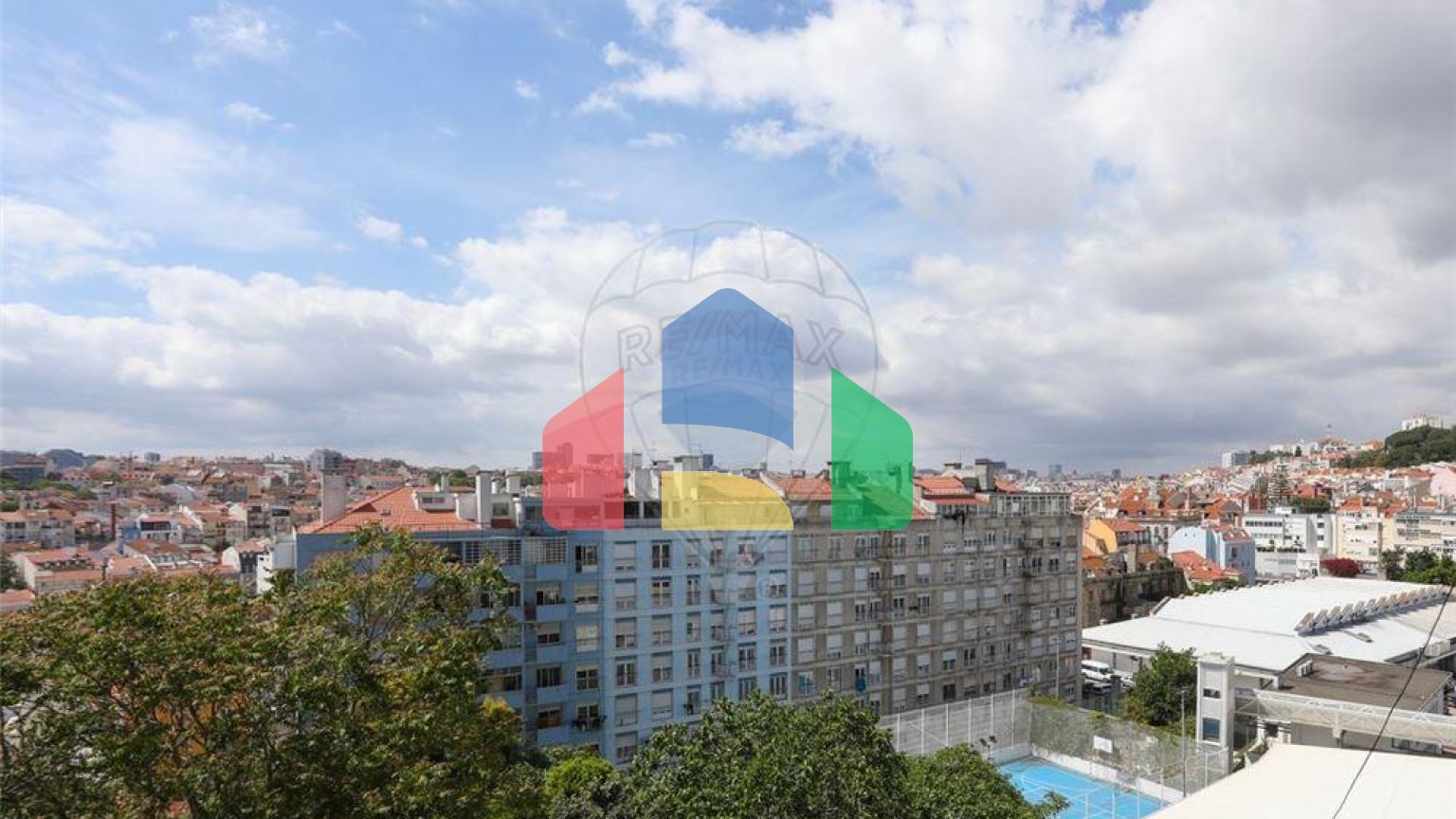 Residential - Condo/Apartment - T4 - Arroios, Lisbon - PT