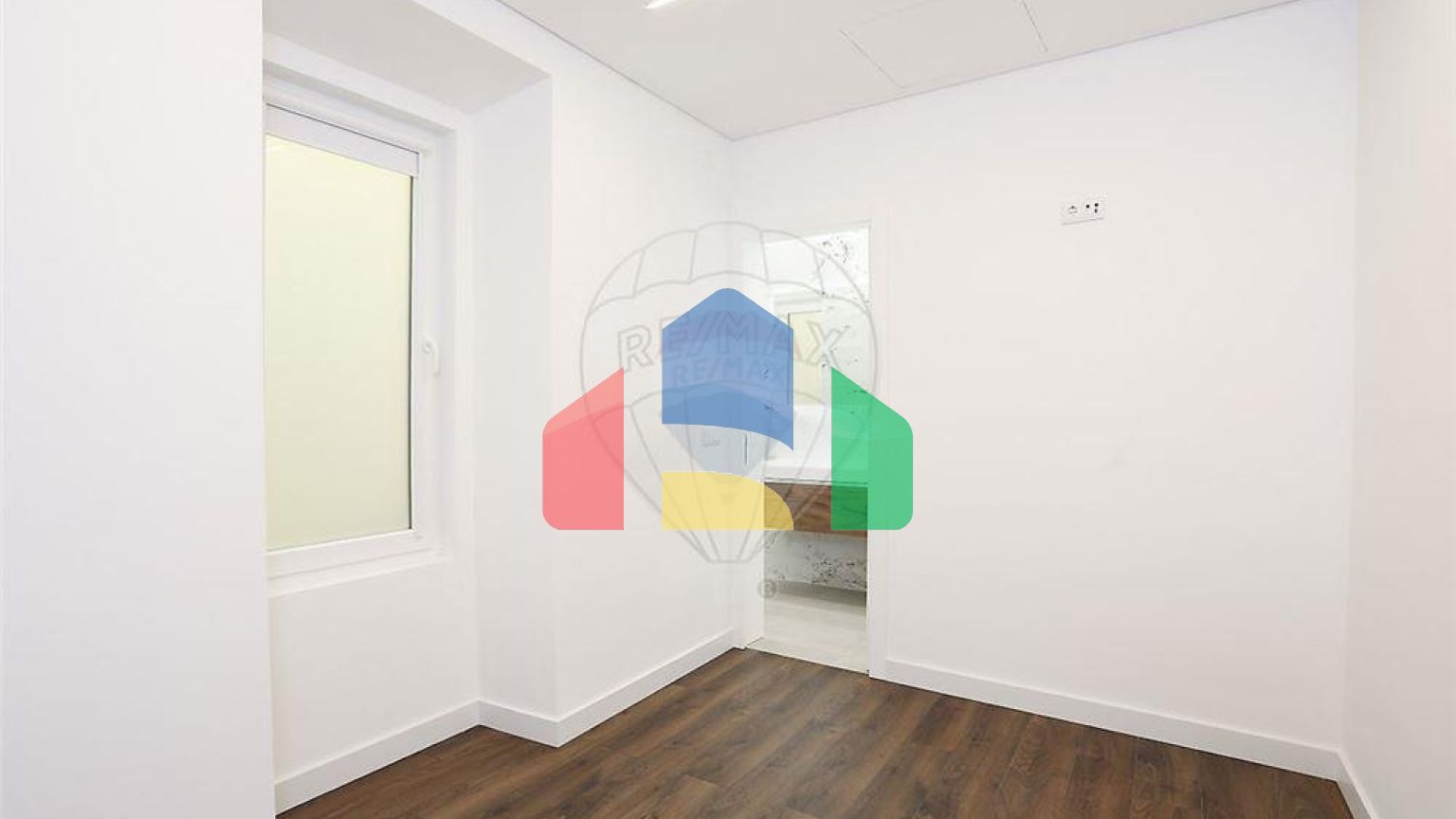 Residential - Condo/Apartment - T4 - Arroios, Lisbon - PT