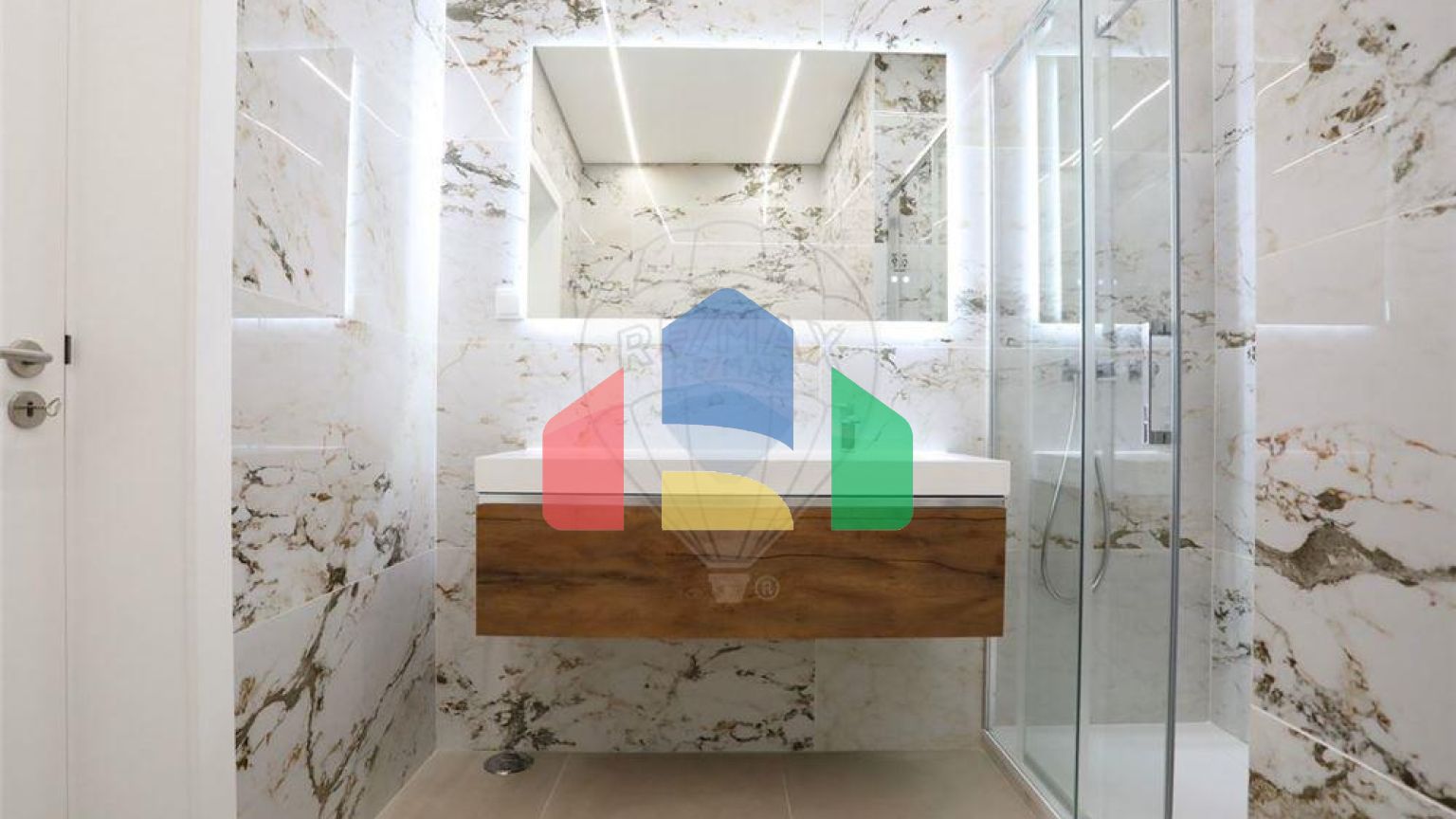 Residential - Condo/Apartment - T4 - Arroios, Lisbon - PT