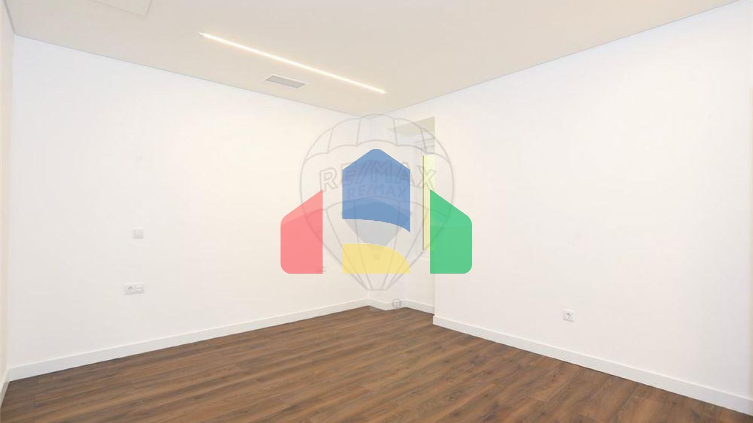 Residential - Condo/Apartment - T4 - Arroios, Lisbon - PT