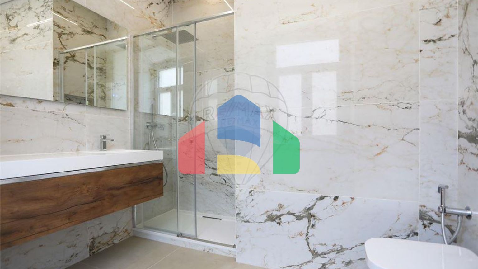 Residential - Condo/Apartment - T4 - Arroios, Lisbon - PT