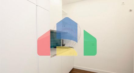 Residential - Condo/Apartment - T4 - Arroios, Lisbon - PT