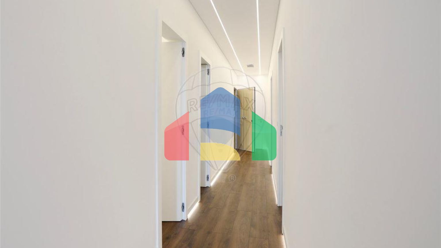 Residential - Condo/Apartment - T4 - Arroios, Lisbon - PT