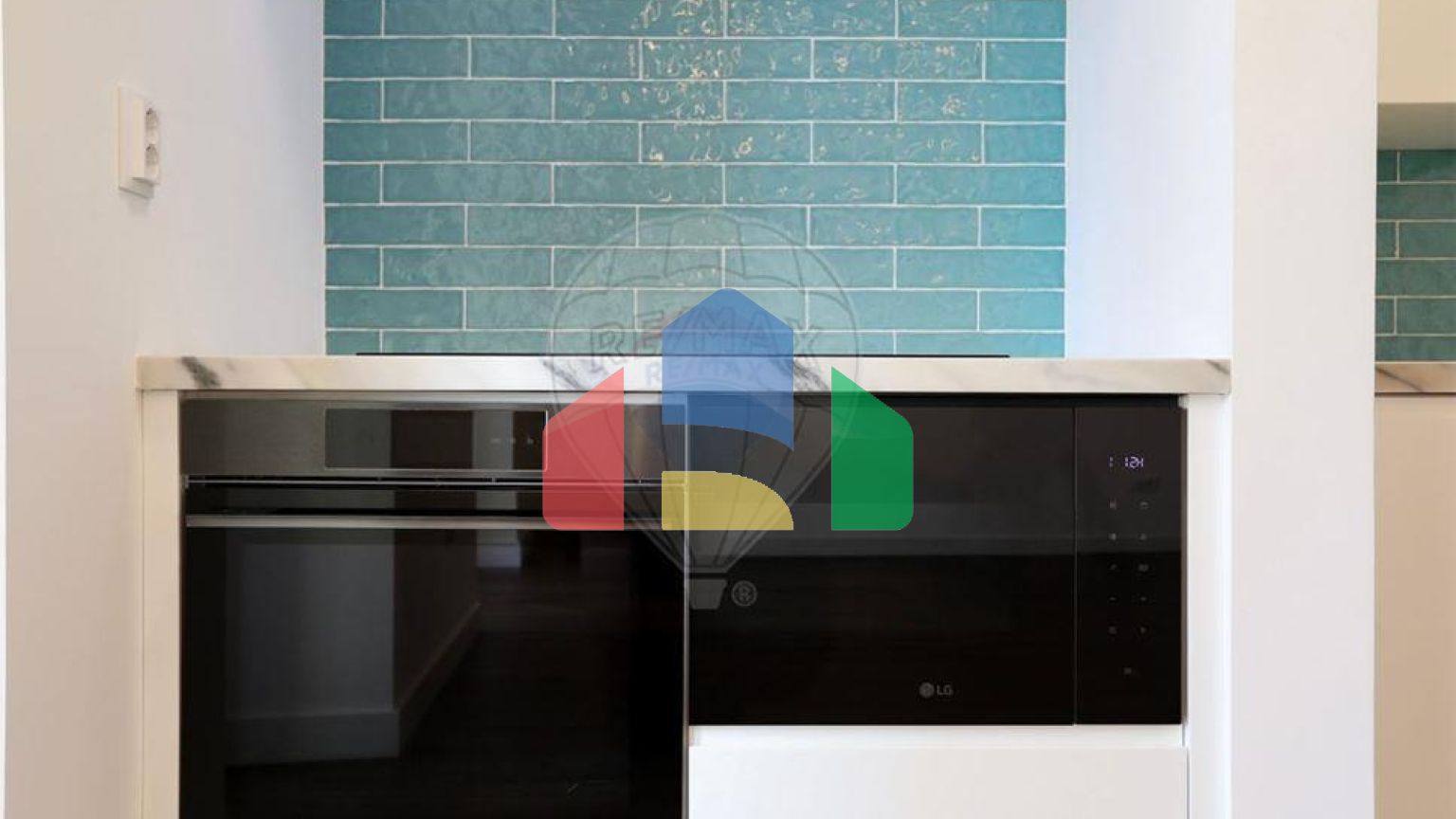 Residential - Condo/Apartment - T4 - Arroios, Lisbon - PT