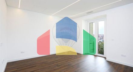 Residential - Condo/Apartment - T4 - Arroios, Lisbon - PT