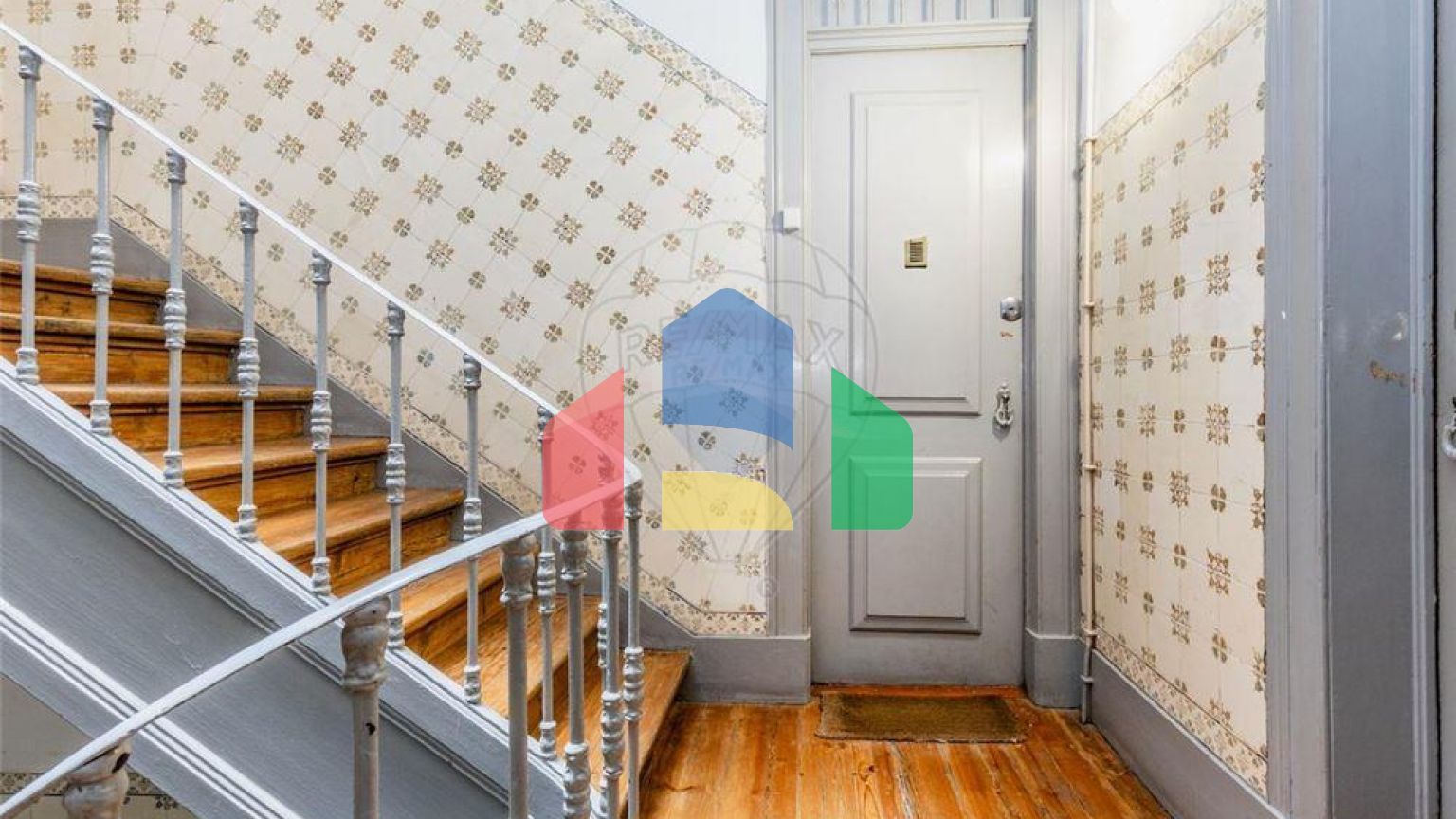 Residential - Condo/Apartment - T4 - Arroios, Lisbon - PT