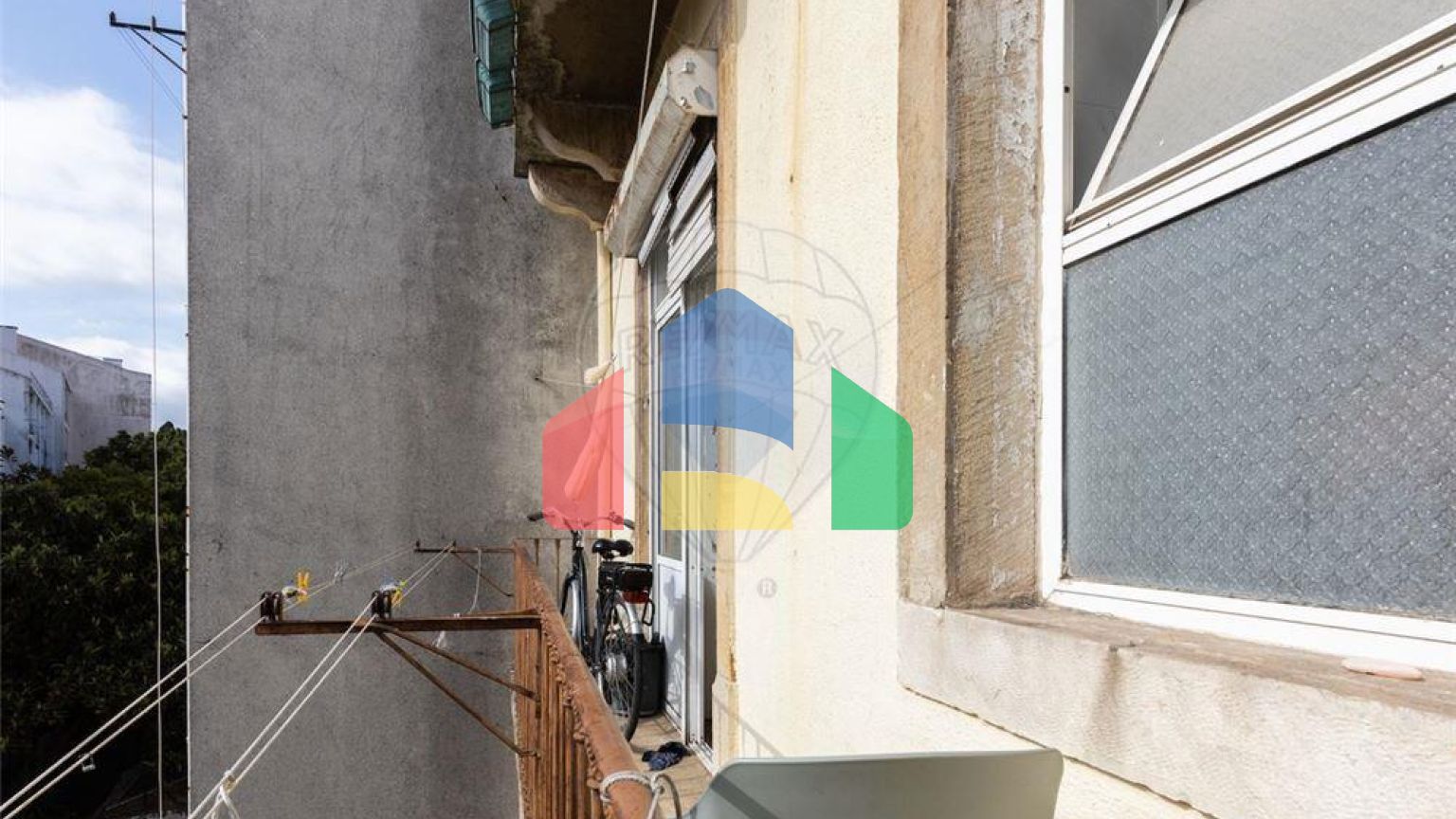 Residential - Condo/Apartment - T4 - Arroios, Lisbon - PT