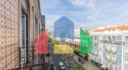Residential - Condo/Apartment - T4 - Arroios, Lisbon - PT