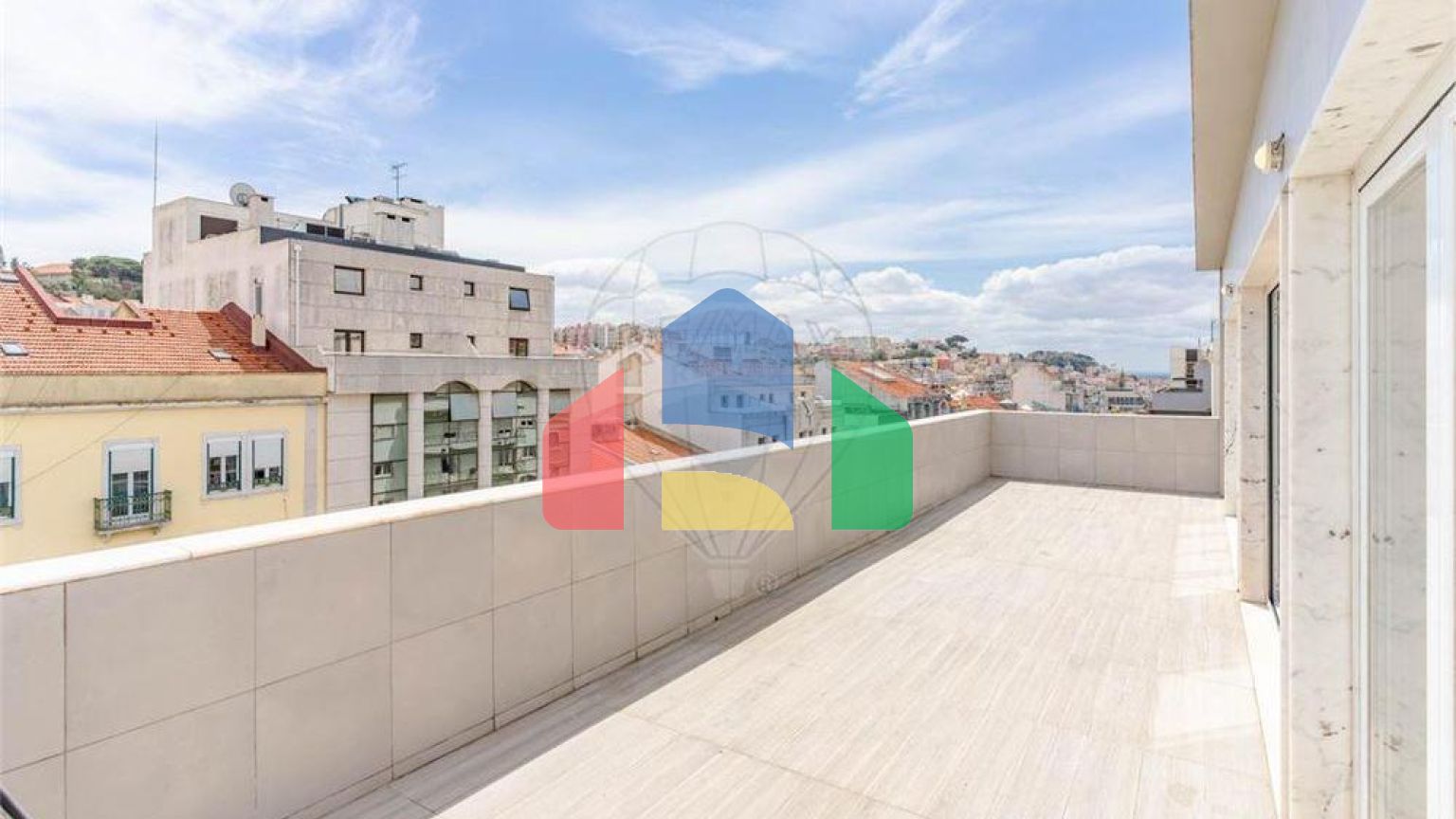 Residential - Condo/Apartment - T3 - Arroios, Lisbon - PT