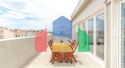 Residential - Condo/Apartment - T3 - Arroios, Lisbon - PT