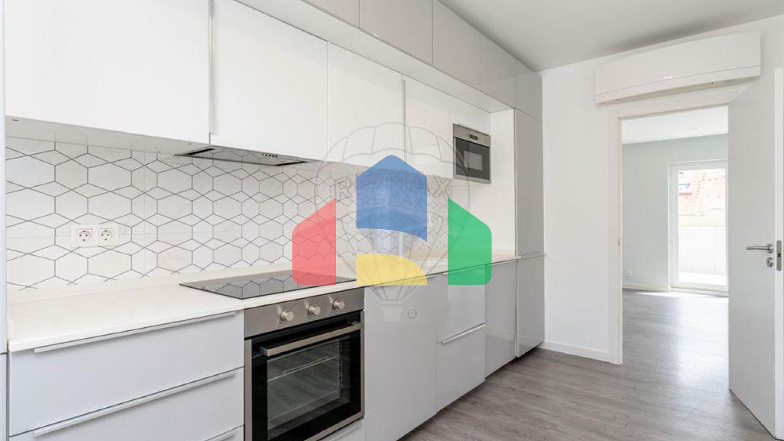 Residential - Condo/Apartment - T3 - Arroios, Lisbon - PT