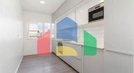 Residential - Condo/Apartment - T3 - Arroios, Lisbon - PT