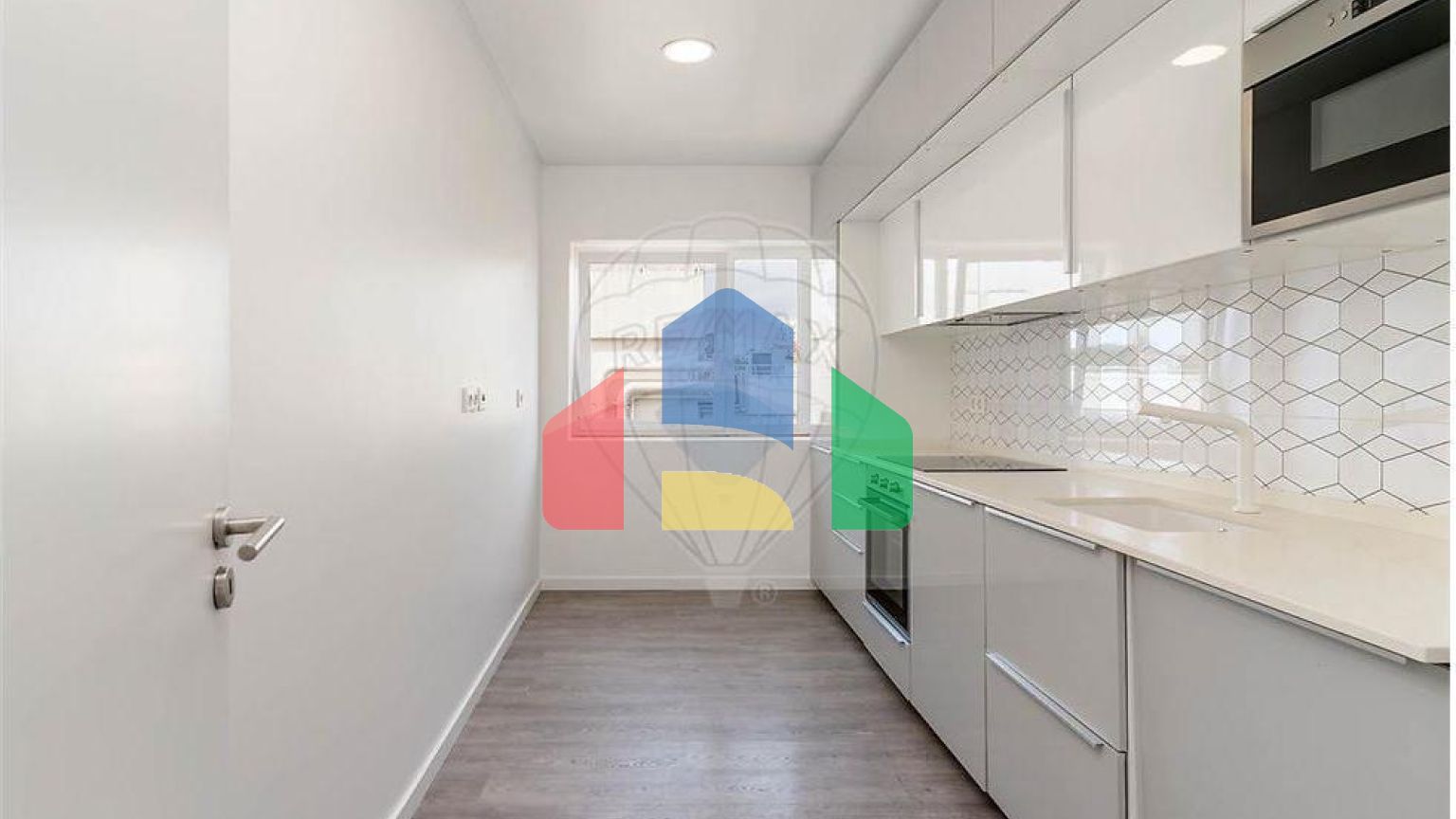 Residential - Condo/Apartment - T3 - Arroios, Lisbon - PT