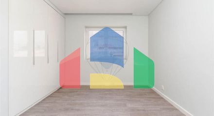 Residential - Condo/Apartment - T3 - Arroios, Lisbon - PT