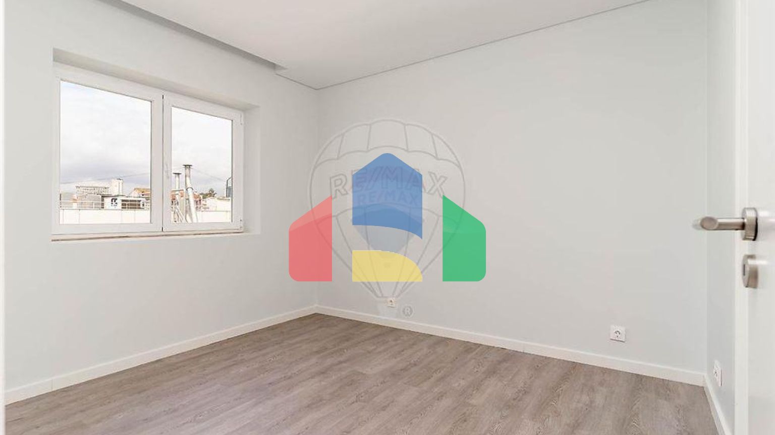 Residential - Condo/Apartment - T3 - Arroios, Lisbon - PT