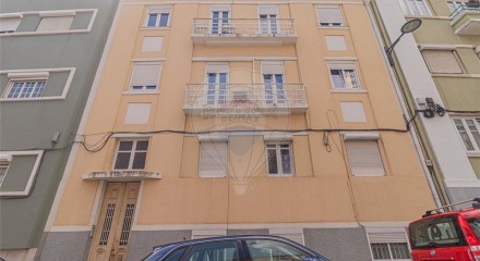 Residential - Condo/Apartment - T4 - Arroios, Lisbon - PT