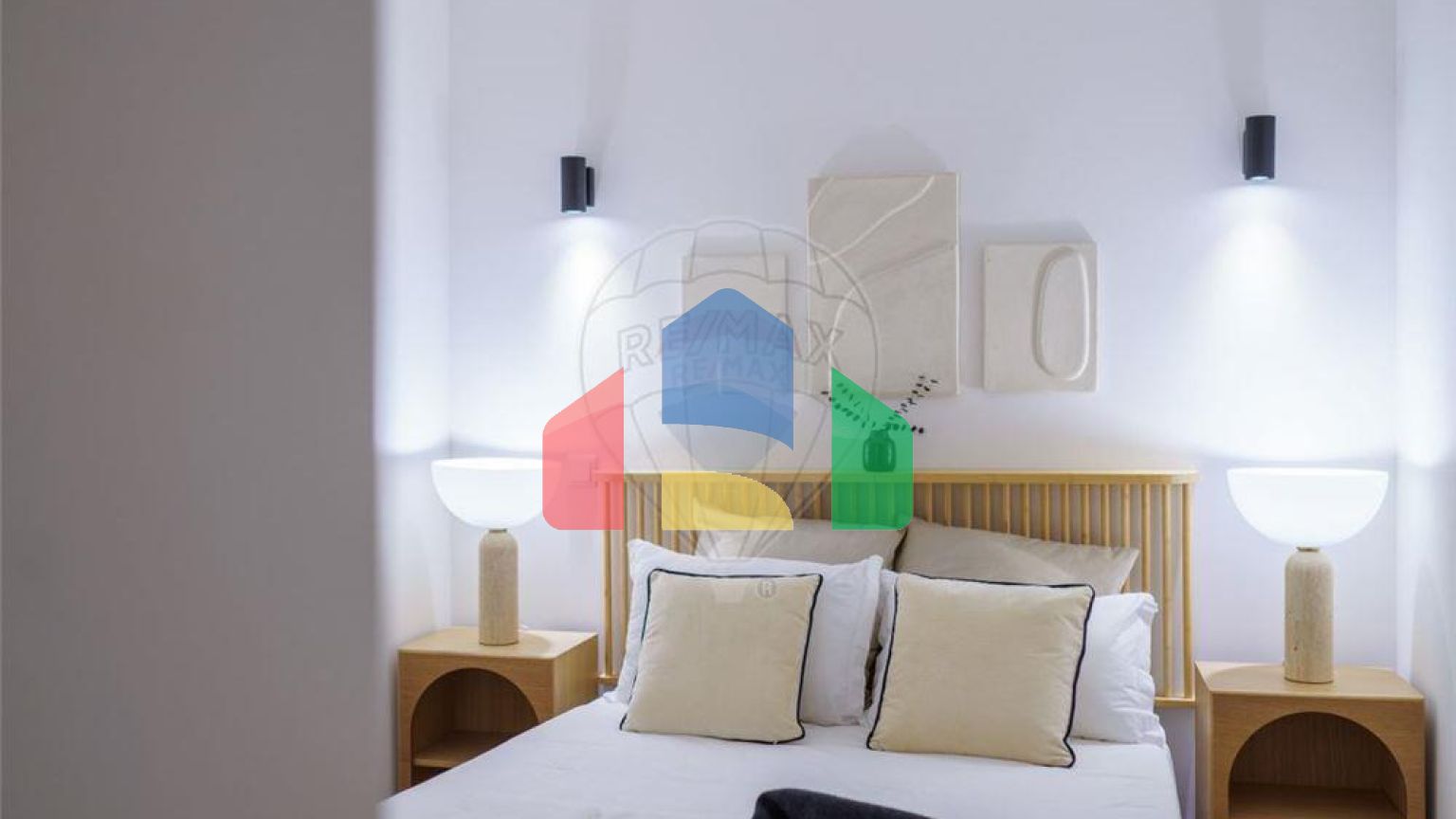 Residential - Condo/Apartment - T2 - Arroios, Lisbon - PT