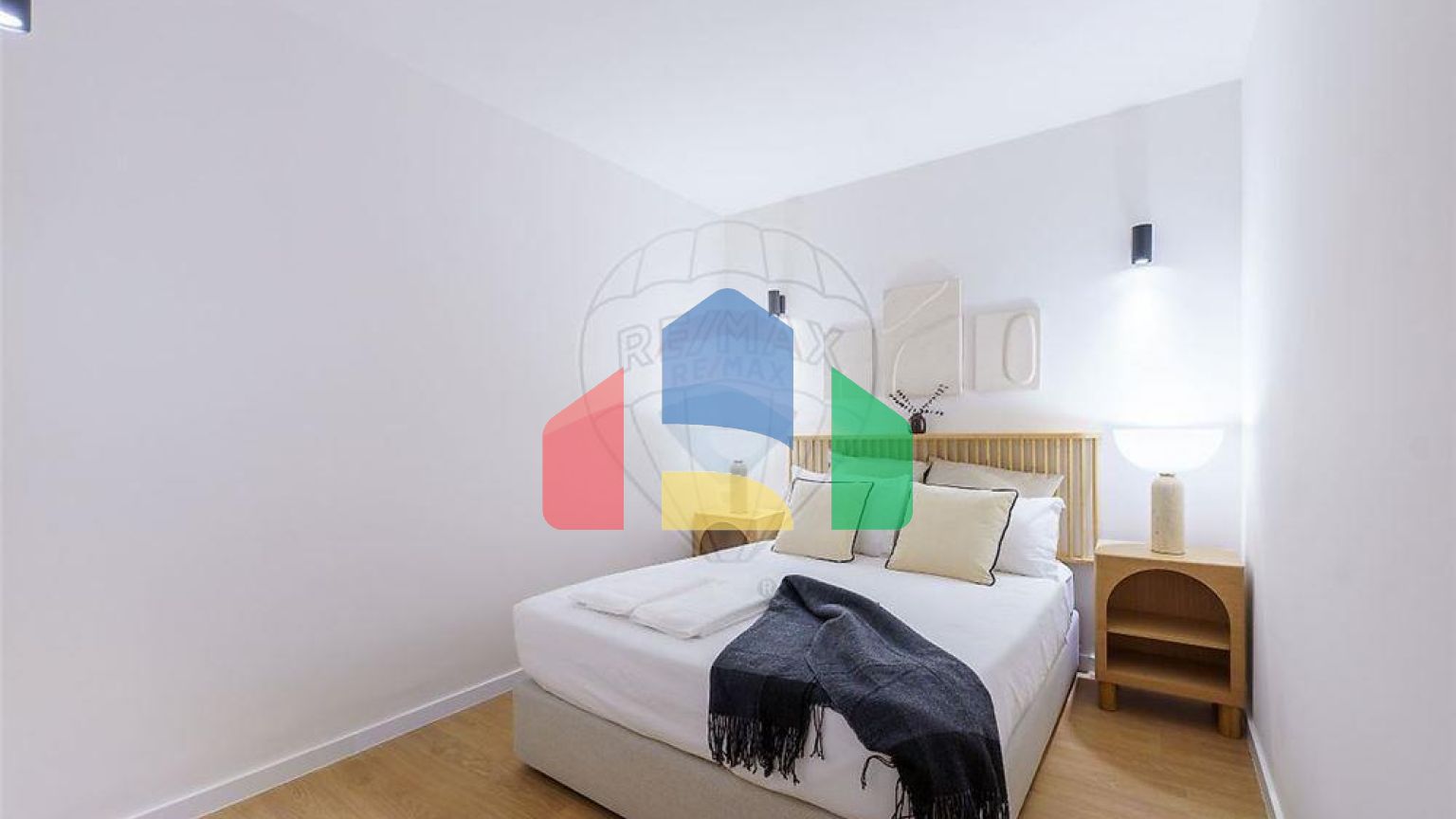 Residential - Condo/Apartment - T2 - Arroios, Lisbon - PT