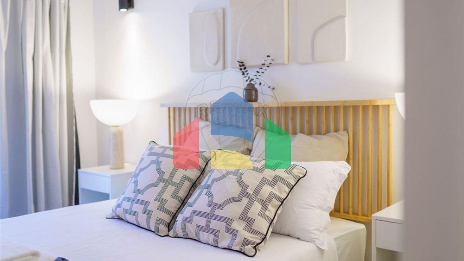 Residential - Condo/Apartment - T2 - Arroios, Lisbon - PT