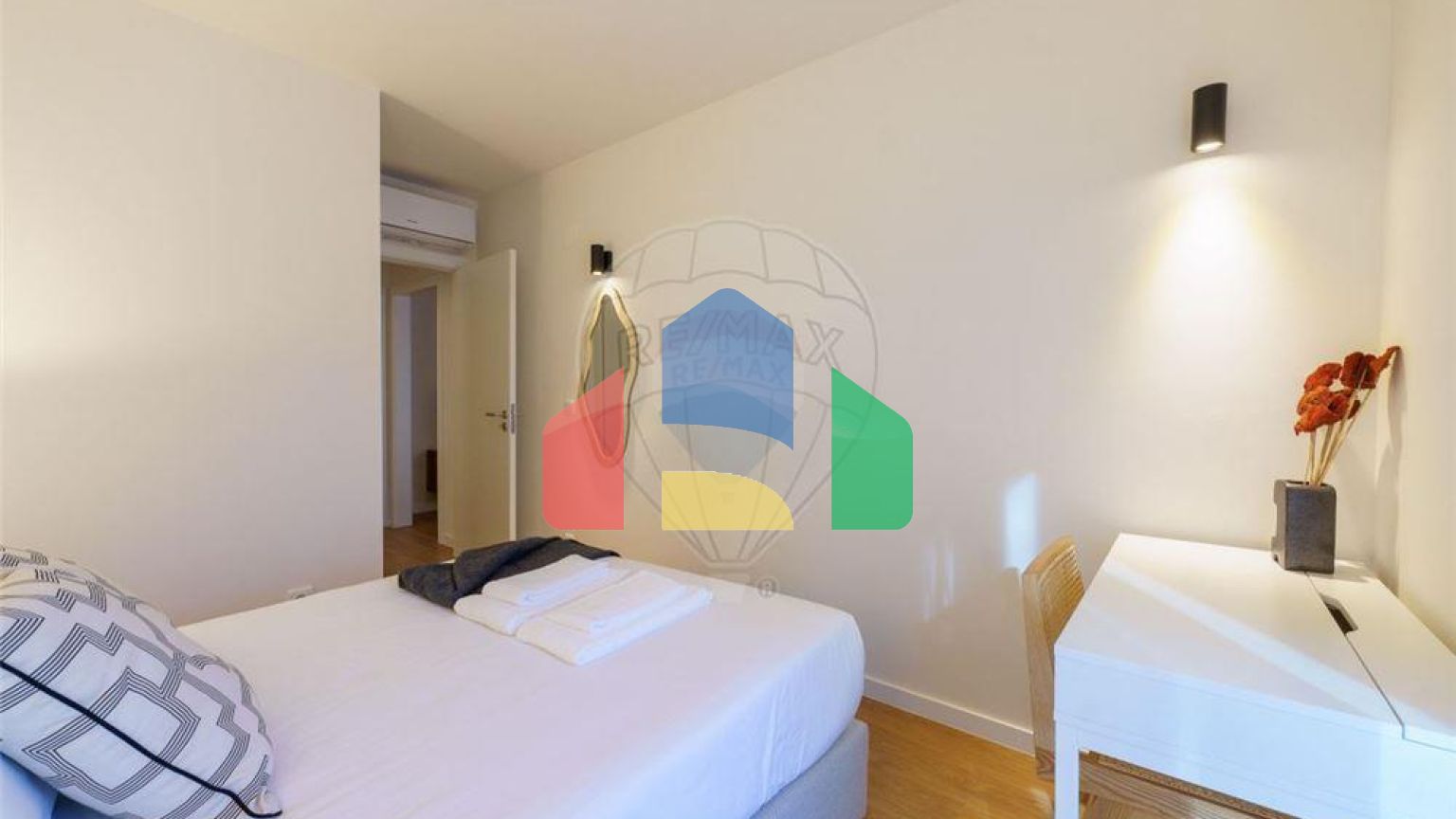 Residential - Condo/Apartment - T2 - Arroios, Lisbon - PT