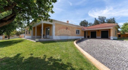 Residential - Single Family Home - T4 - Benedita, Alcobaca - PT
