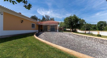 Residential - Single Family Home - T4 - Benedita, Alcobaca - PT