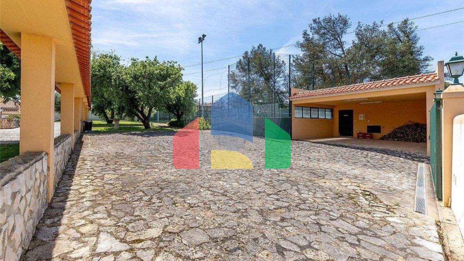 Residential - Single Family Home - T4 - Benedita, Alcobaca - PT