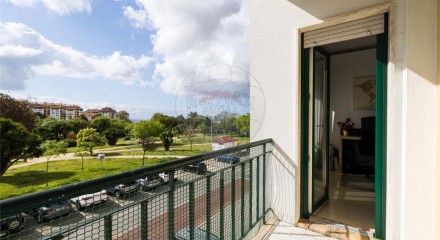 Residential - Condo/Apartment - T1 - Queluz e Belas, Sintra - PT