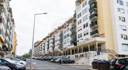 Residential - Condo/Apartment - T1 - Queluz e Belas, Sintra - PT