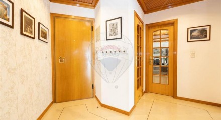 Residential - Condo/Apartment - T1 - Queluz e Belas, Sintra - PT