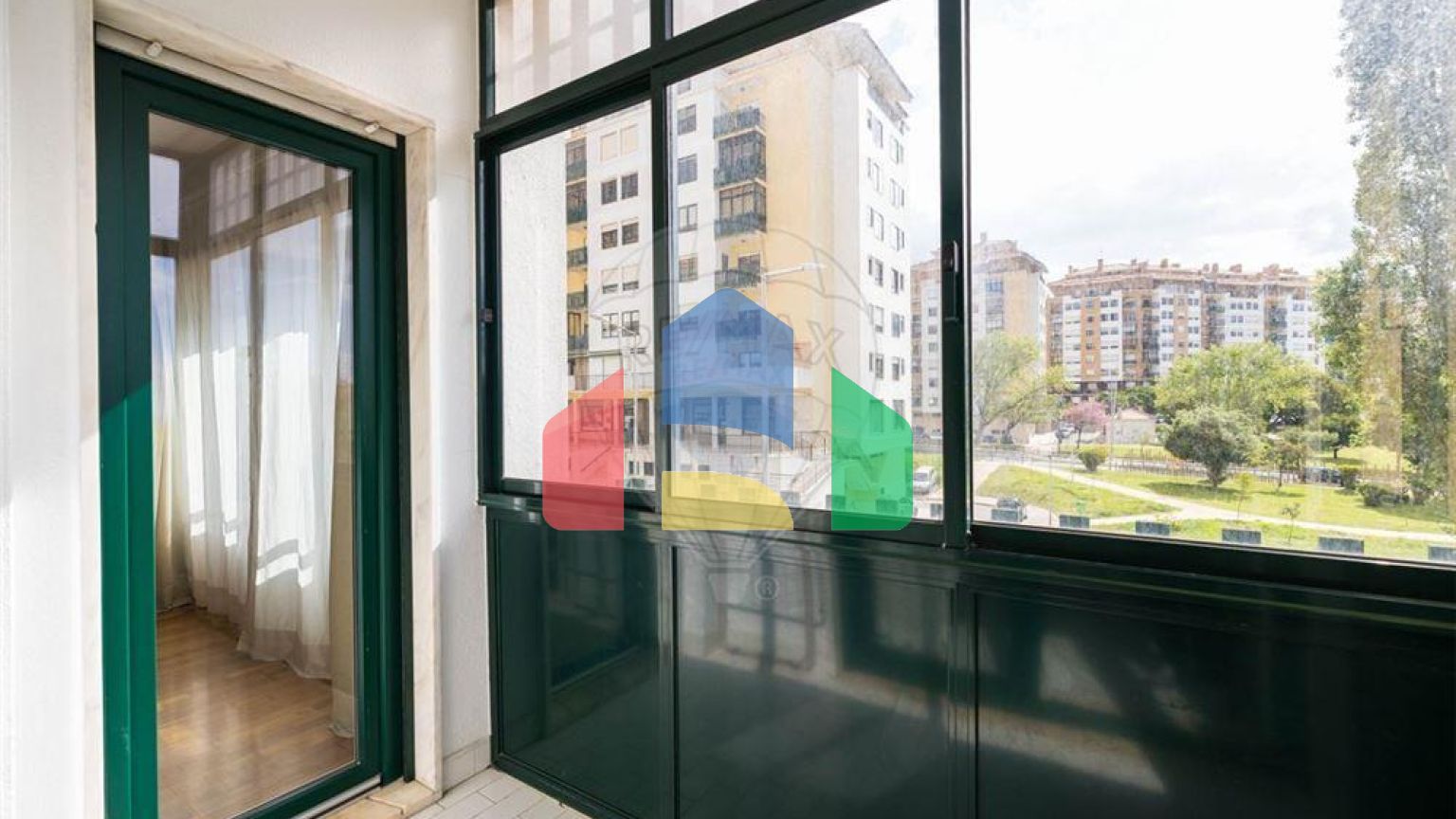 Residential - Condo/Apartment - T1 - Queluz e Belas, Sintra - PT