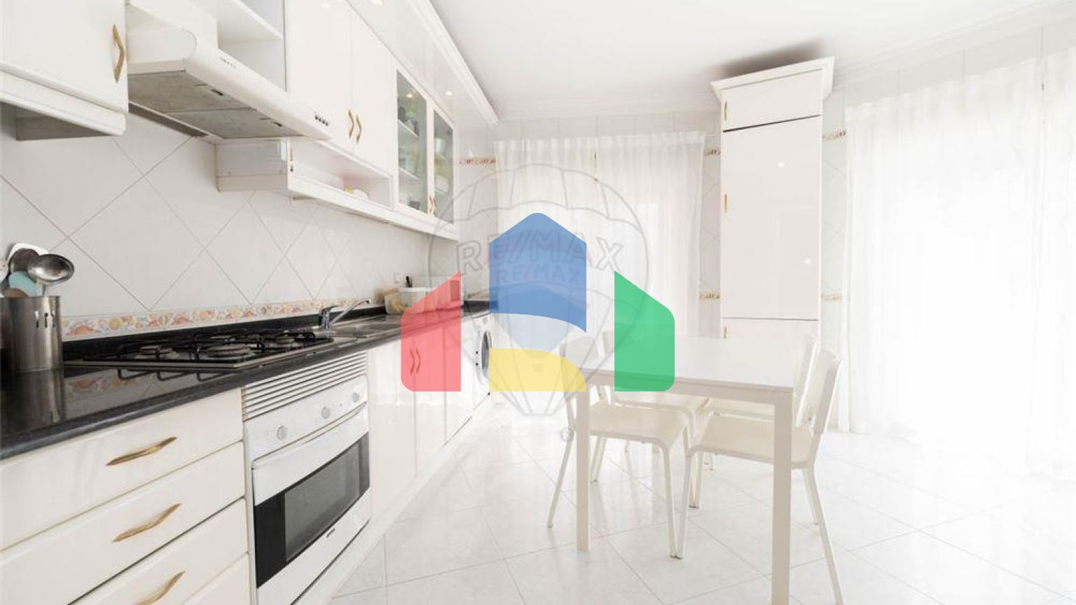 Residential - Condo/Apartment - T1 - Queluz e Belas, Sintra - PT