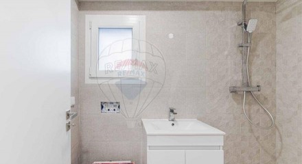 Residential - Single Family Home - T3 - Queluz e Belas, Sintra - PT