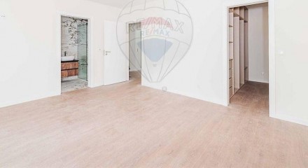 Residential - Single Family Home - T3 - Queluz e Belas, Sintra - PT