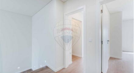 Residential - Single Family Home - T3 - Queluz e Belas, Sintra - PT