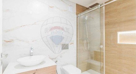 Residential - Single Family Home - T3 - Queluz e Belas, Sintra - PT