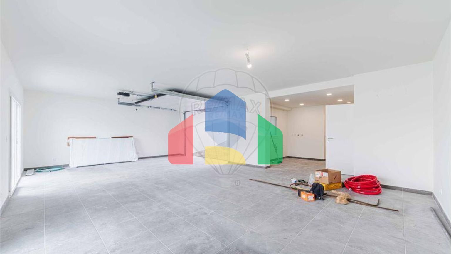 Residential - Single Family Home - T3 - Queluz e Belas, Sintra - PT