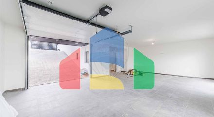 Residential - Single Family Home - T3 - Queluz e Belas, Sintra - PT