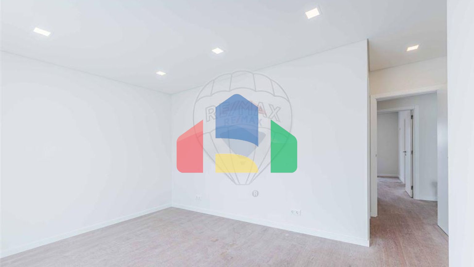 Residential - Single Family Home - T3 - Queluz e Belas, Sintra - PT