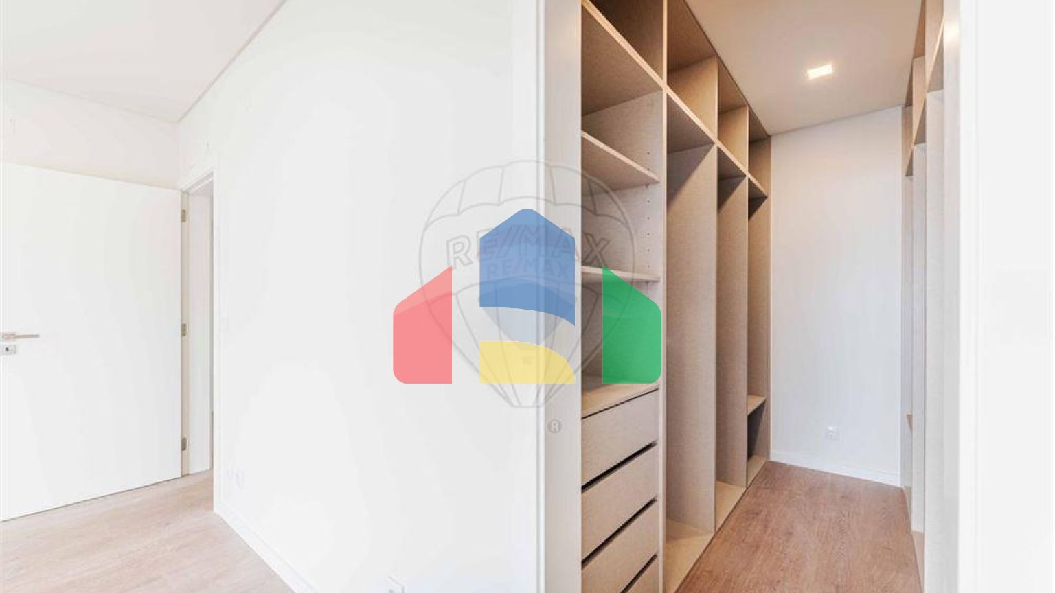 Residential - Single Family Home - T3 - Queluz e Belas, Sintra - PT