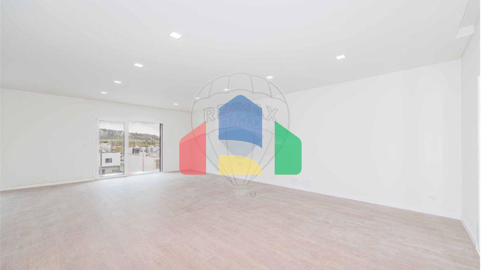 Residential - Single Family Home - T3 - Queluz e Belas, Sintra - PT