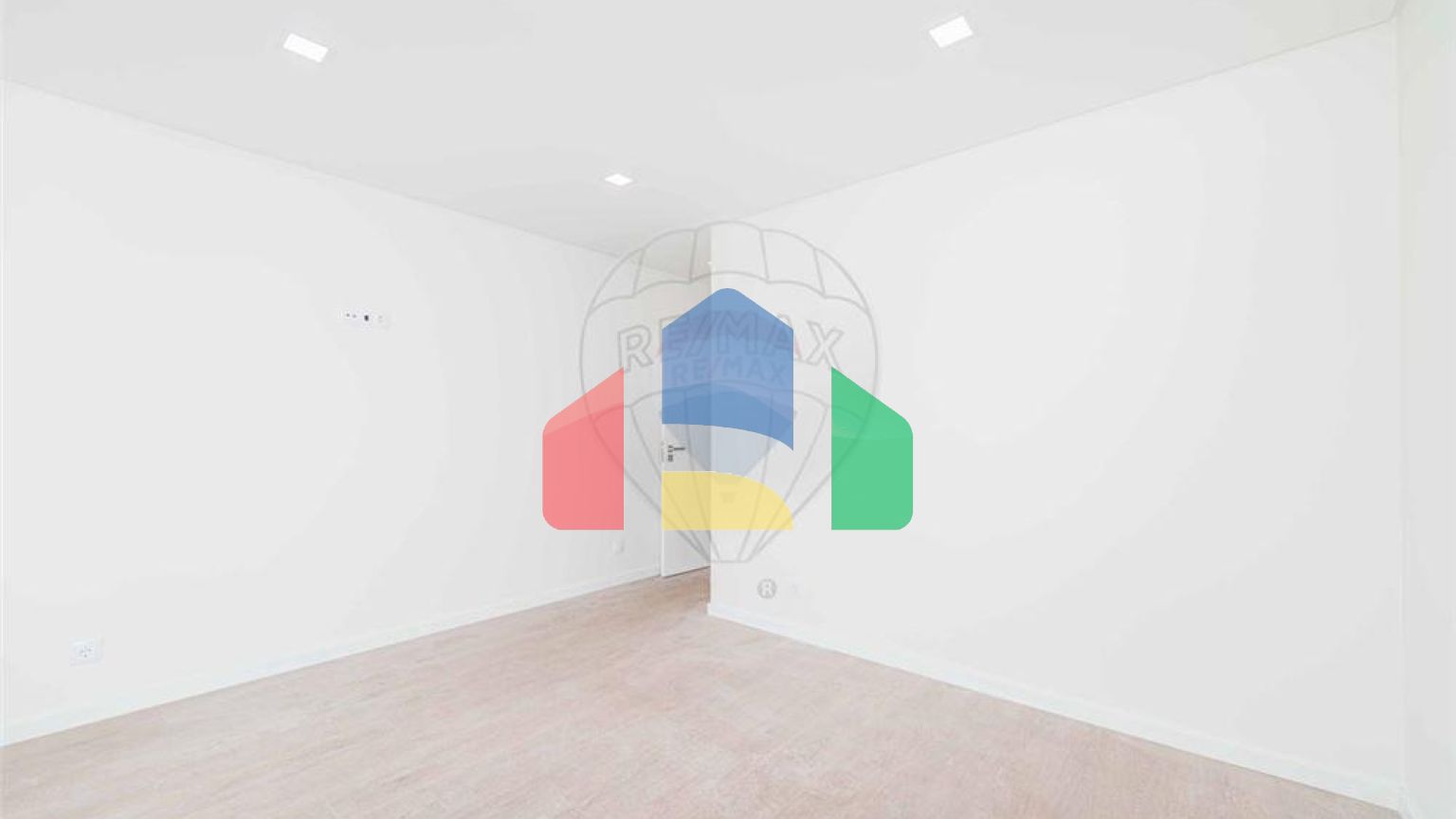 Residential - Single Family Home - T3 - Queluz e Belas, Sintra - PT