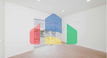 Residential - Single Family Home - T3 - Queluz e Belas, Sintra - PT