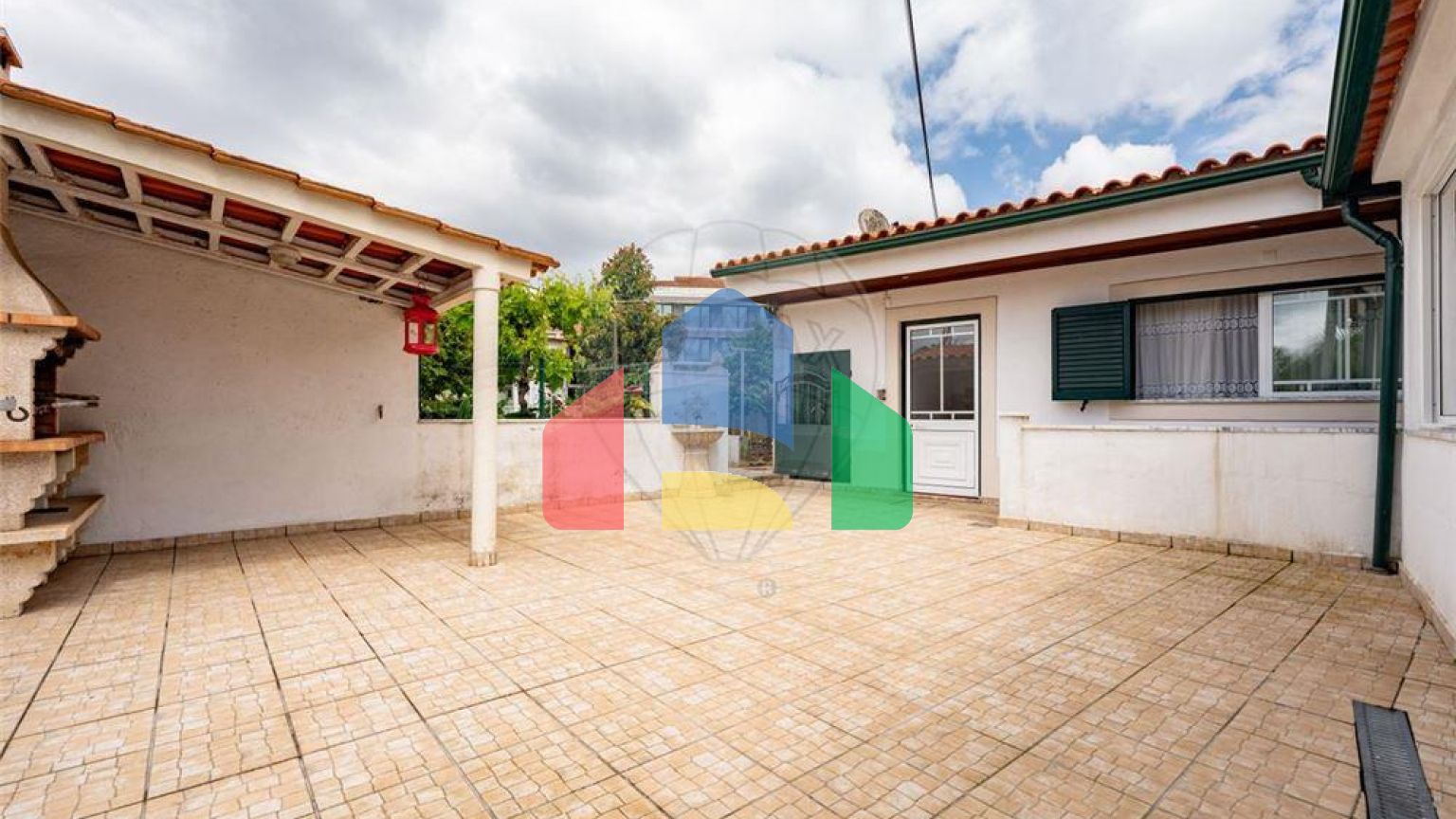 Residential - Single Family Home - T3 - Eiras e São Paulo de Frades, Coimbra - PT