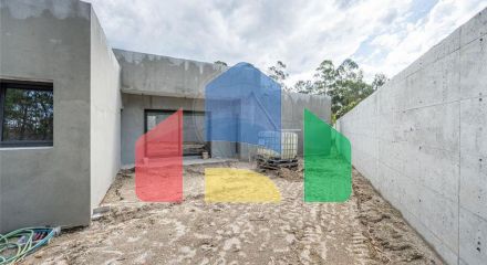 Residential - Single Family Home - T3 - Vinhos, Fafe - PT
