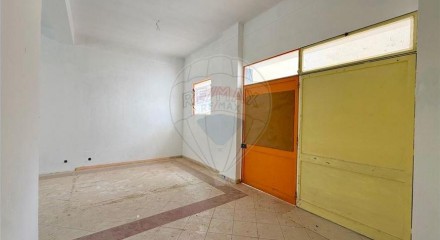 Commercial - Commercial/Retail - Faro (Sé e São Pedro), Faro - PT