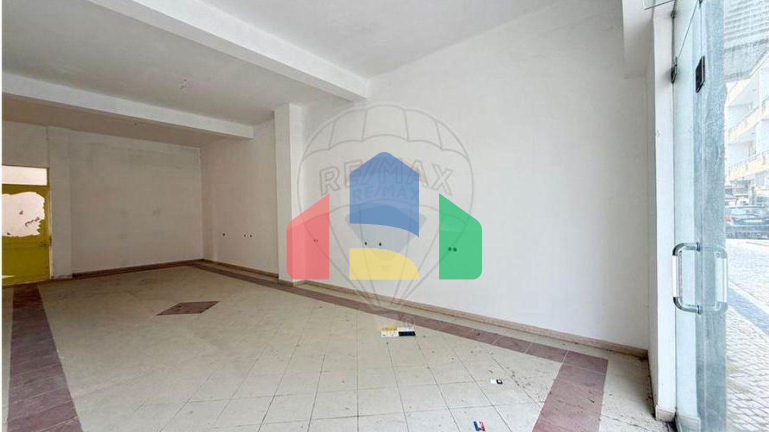 Commercial - Commercial/Retail - Faro (Sé e São Pedro), Faro - PT