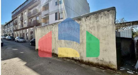 Residential - Single Family Home - T3 - Paranhos, Oporto - PT