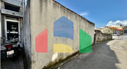 Residential - Single Family Home - T3 - Paranhos, Oporto - PT